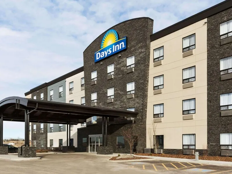 Days Inn by Wyndham Calgary North Balzac · Anbieterbild von TUI