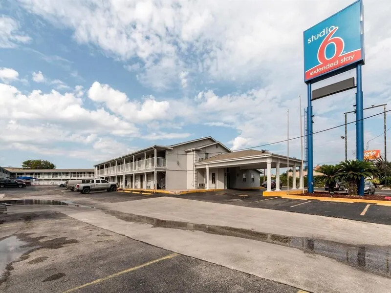 Motel 6 San Antonio Ft Sam Houston · Anbieterbild von TUI