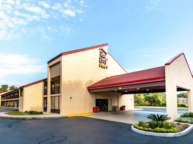 Red Roof PLUS+ Mt Pleasant - Patriots Point · Anbieterbild von TUI
