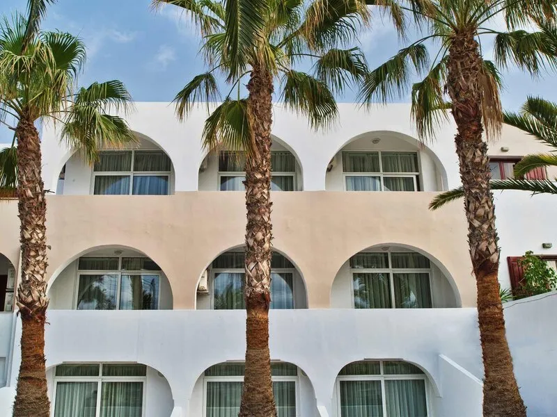 Makarios Beach Hotel · Anbieterbild von TUI