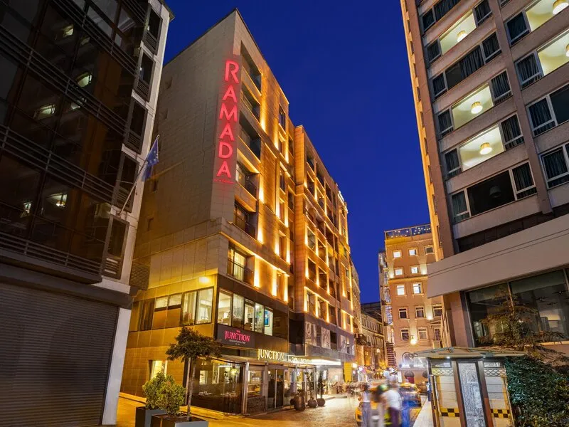 Ramada by Wyndham Istanbul Pera · Anbieterbild von TUI