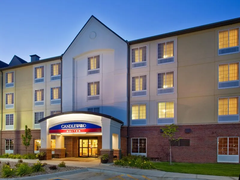 Candlewood Suites Omaha Airport · Anbieterbild von TUI