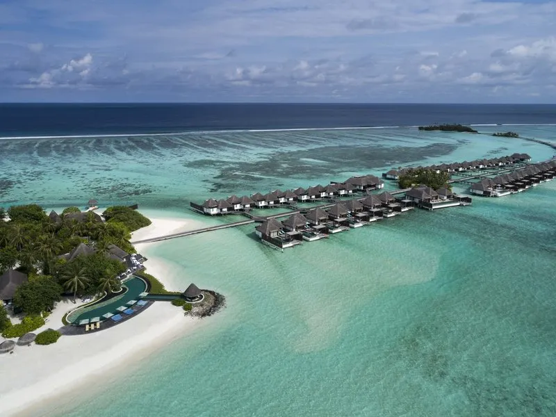 Four Seasons Resort Maldives at Kuda Huraa · Anbieterbild von TUI