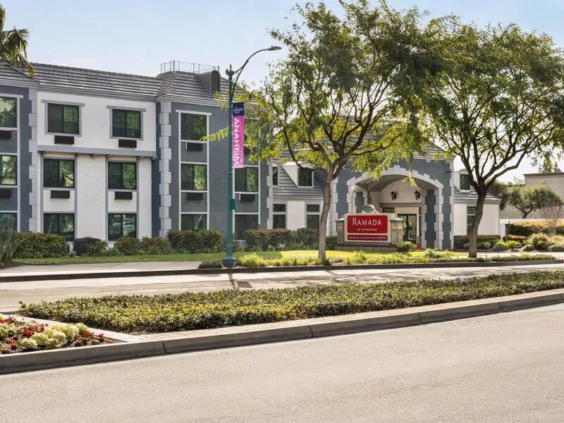 Ramada by Wyndham Anaheim Convention Center · Anbieterbild von TUI