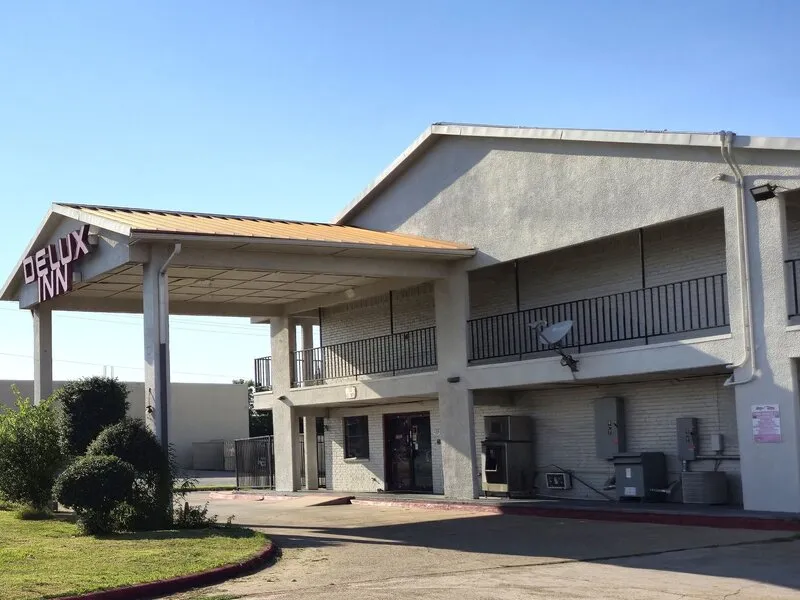 Deluxe Inn Motel By OYO Grand Prairie Interstate 30 · Anbieterbild von TUI