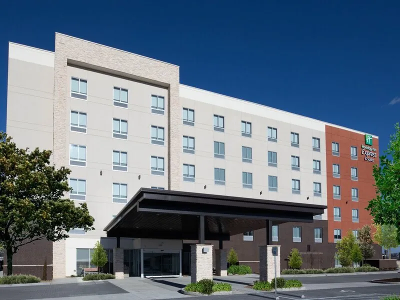 Holiday Inn Express & Suites Nashville MetroCenter Downtown · Anbieterbild von TUI