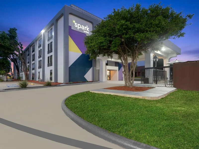Spark by Hilton Grand Prairie · Anbieterbild von TUI
