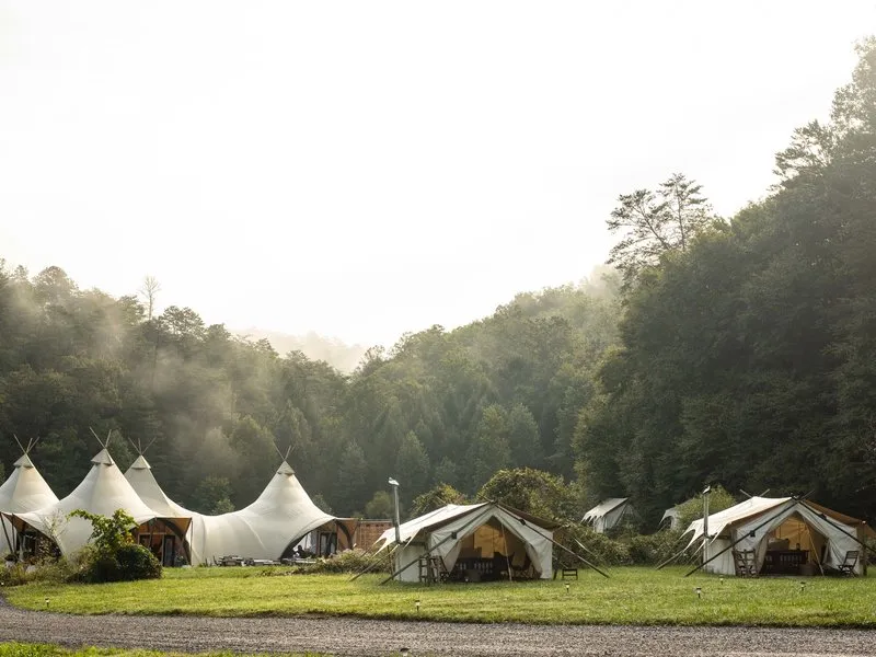 Under Canvas Great Smoky Mountains · Anbieterbild von TUI