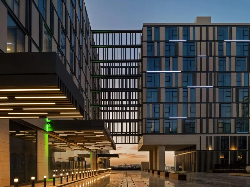 Holiday Inn Dubai Al-Maktoum Airport · Anbieterbild von TUI