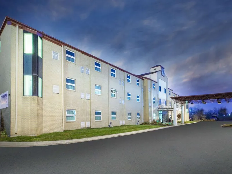 CHN Hotel Monterrey Centro, Trademark Collection by Wyndham · Anbieterbild von TUI