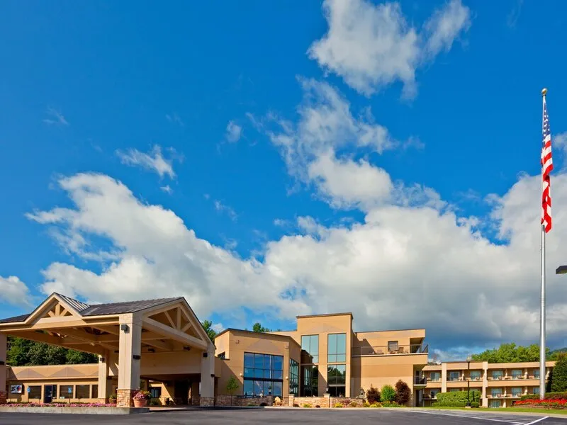 Holiday Inn Resort Lake George Water View · Anbieterbild von TUI