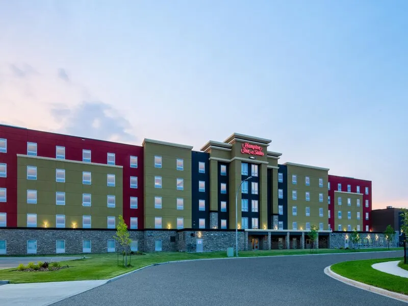 Hampton Inn & Suites by Hilton Edmonton St. Albert · Anbieterbild von TUI
