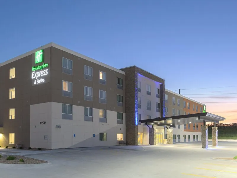 Holiday Inn Express & Suites Lincoln I - 80 · Anbieterbild von TUI