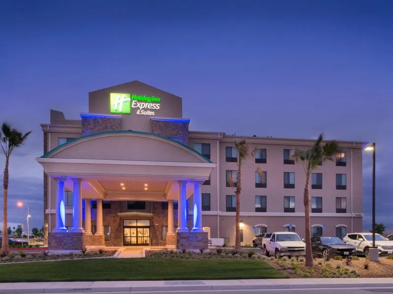 Holiday Inn Express & Suites Bakersfield Airport · Anbieterbild von TUI