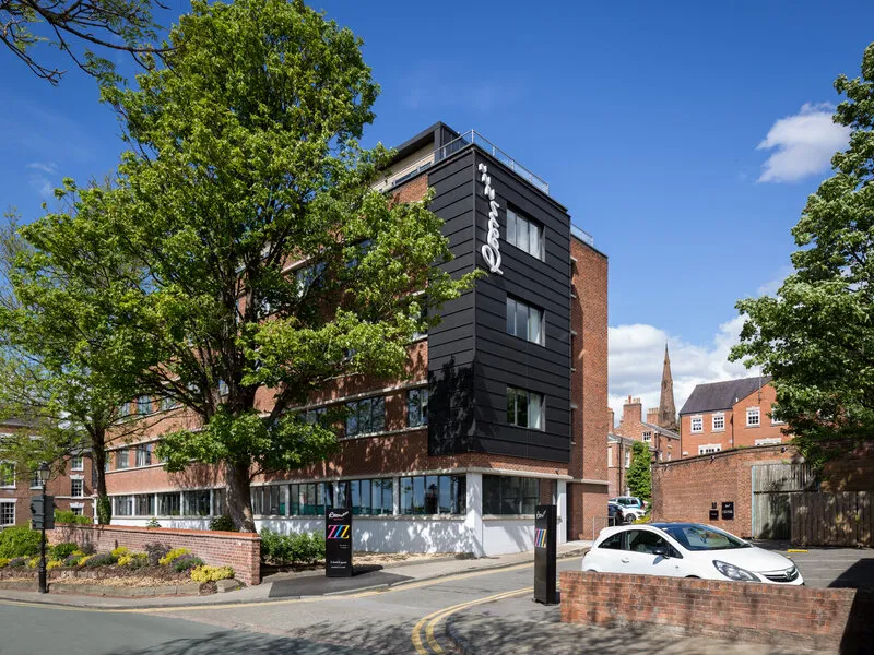 Roomzzz Aparthotel Chester City · Anbieterbild von TUI