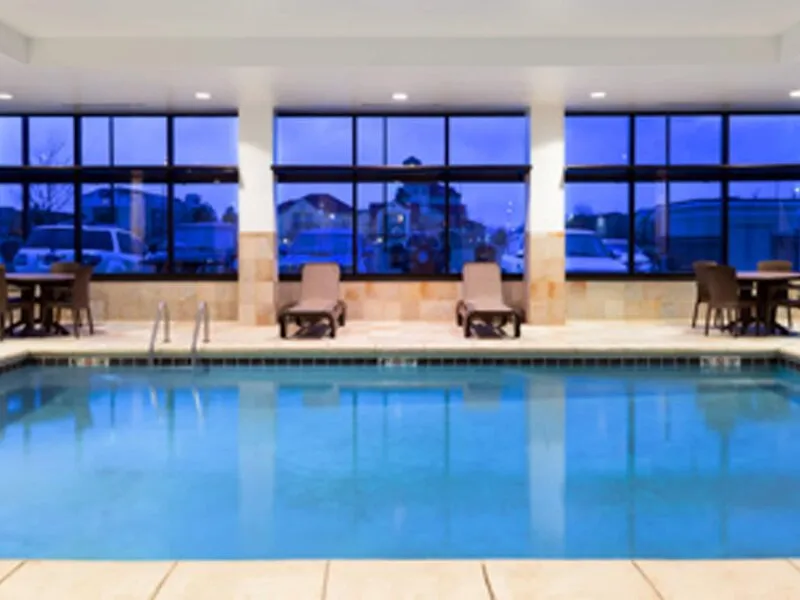 Ramada by Wyndham Drayton Valley · Anbieterbild von TUI