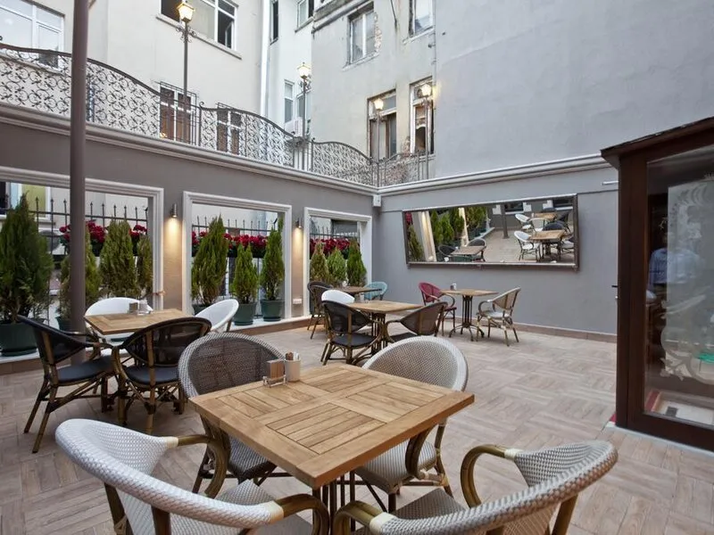 Collage Pera Hotel · Anbieterbild von TUI