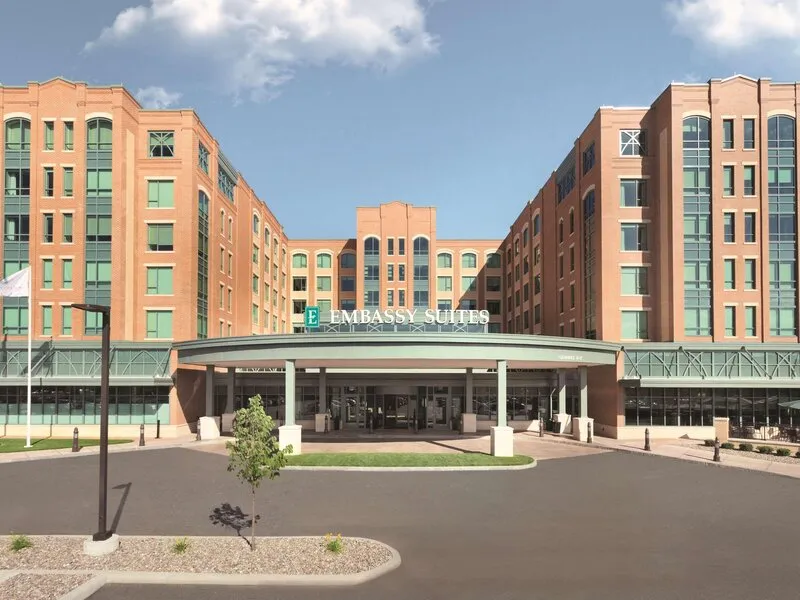 Embassy Suites by Hilton Saratoga Springs · Anbieterbild von TUI
