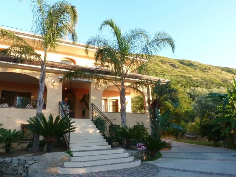 UNICO Resort Cannamele Escape Tropea · Anbieterbild von TUI