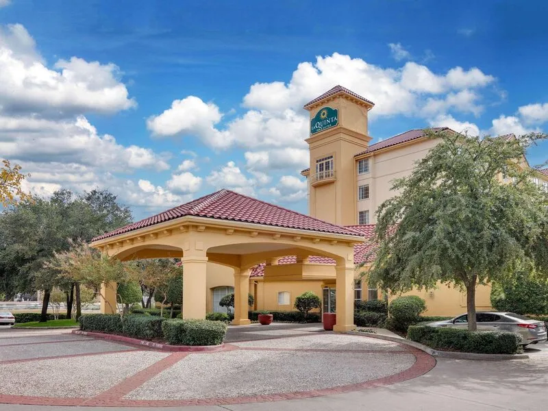 La Quinta Inn & Suites Dallas North Central · Anbieterbild von TUI