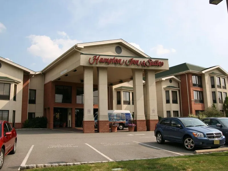 Hampton Inn & Suites Fairfield · Anbieterbild von TUI