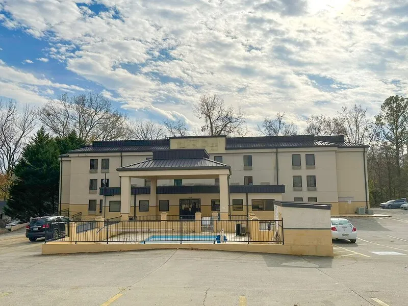 OYO Hotel Rome West GA · Anbieterbild von TUI