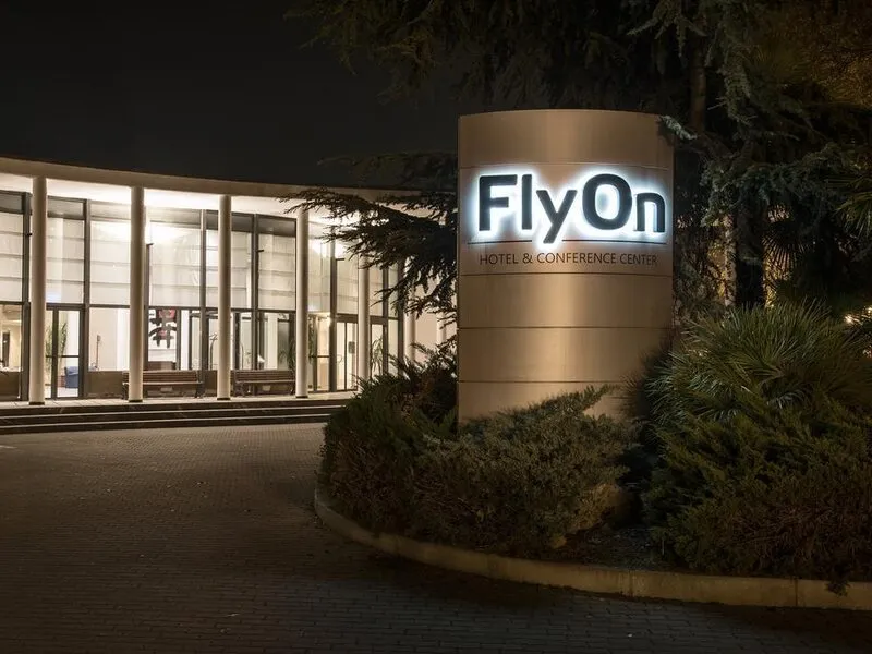 FlyOn Hotel & Conference Center · Anbieterbild von TUI