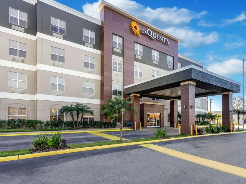 La Quinta Inn & Suites by Wyndham Tampa Central · Anbieterbild von TUI