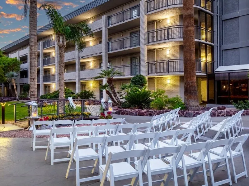 Holiday Inn & Suites Phoenix Airport North · Anbieterbild von TUI