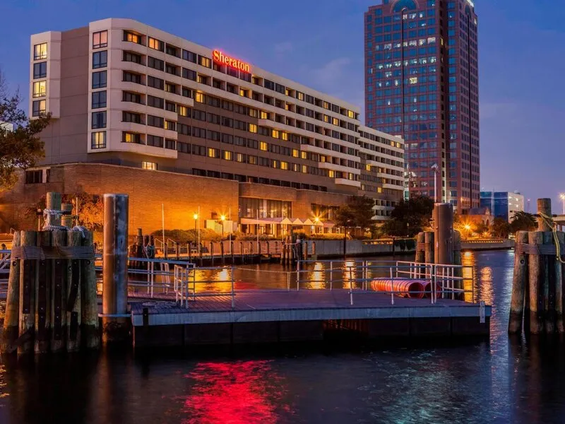 Sheraton Norfolk Waterside · Anbieterbild von TUI