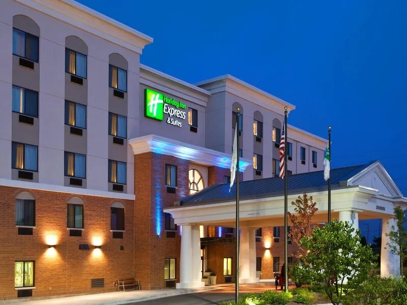 Holiday Inn Express Chicago West-OHare Airport Area · Anbieterbild von TUI