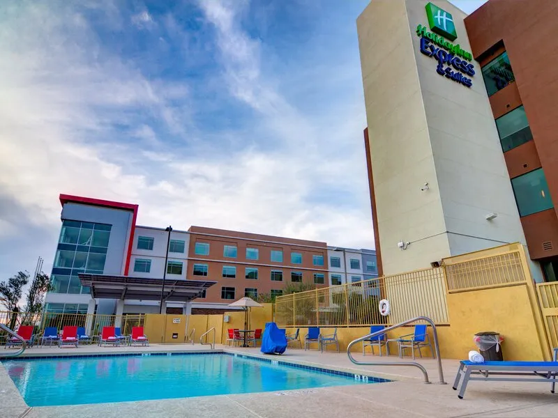 Holiday Inn Express Hotel & Suites Phoenix North Scottsdale · Anbieterbild von TUI