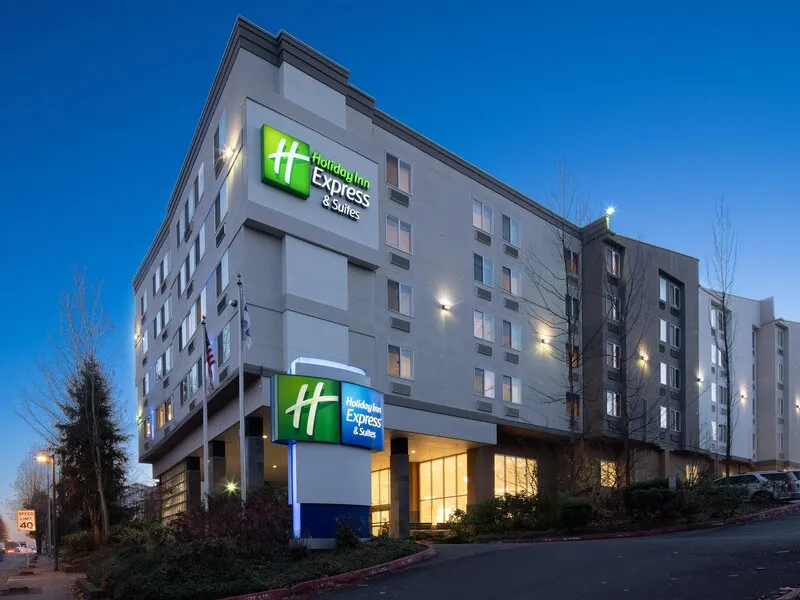 Holiday Inn Express & Suites Sea Tac Airport · Anbieterbild von TUI