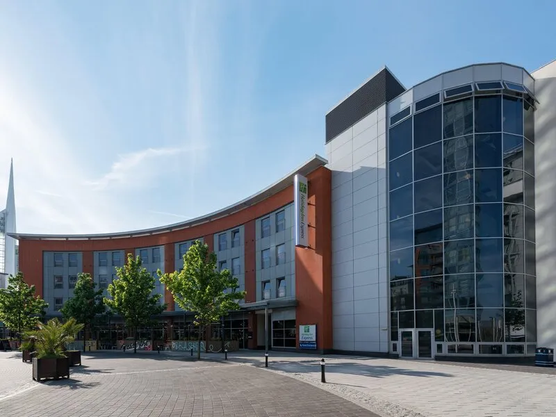 Holiday Inn Express Portsmouth - Gunwharf Quays · Anbieterbild von TUI