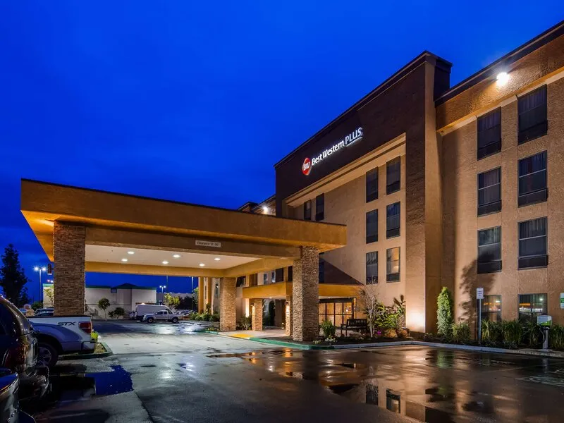 Best Western Plus Fresno Airport Hotel · Anbieterbild von TUI