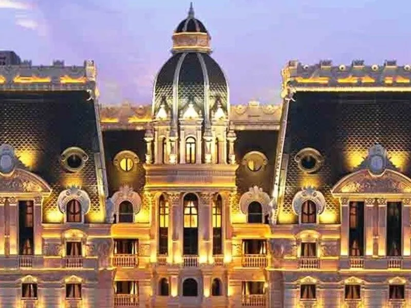 Royal Rose Abu Dhabi, a Curio Collection by Hilton Affiliated Hotel · Anbieterbild von TUI