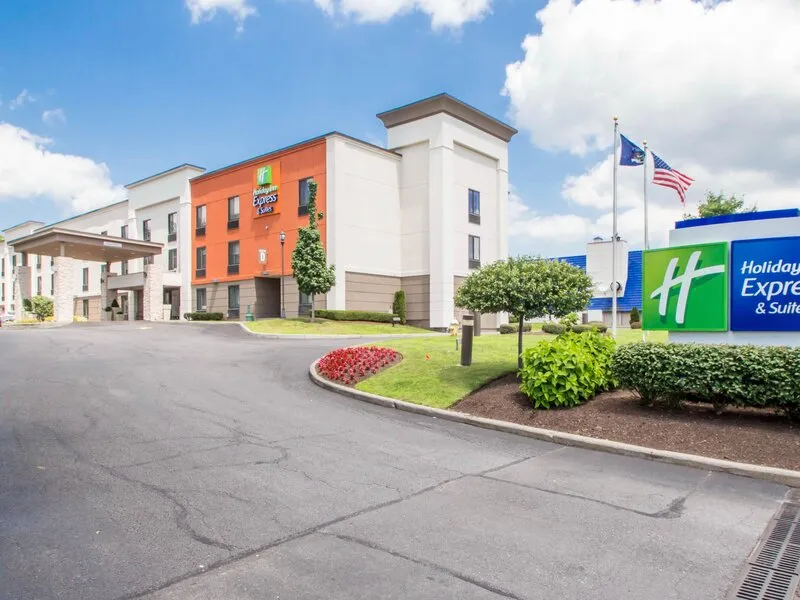 Holiday Inn Express and Suites Albany Airport Wolf Road · Anbieterbild von TUI
