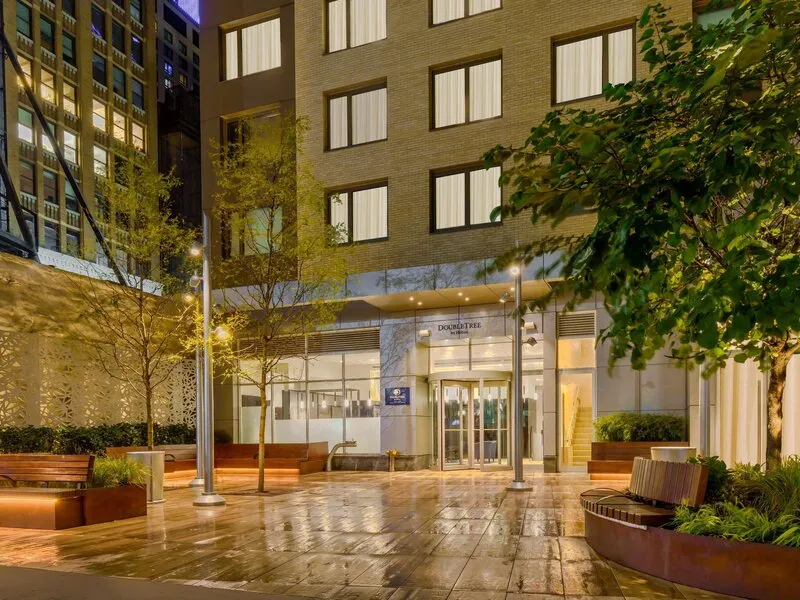 DoubleTree by Hilton New York Times Square South · Anbieterbild von TUI